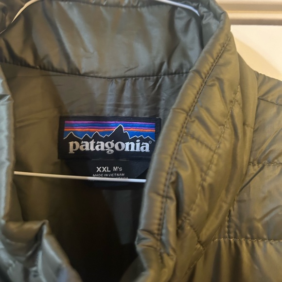 Men’s XXL Patagonia Vest - Picture 2 of 2